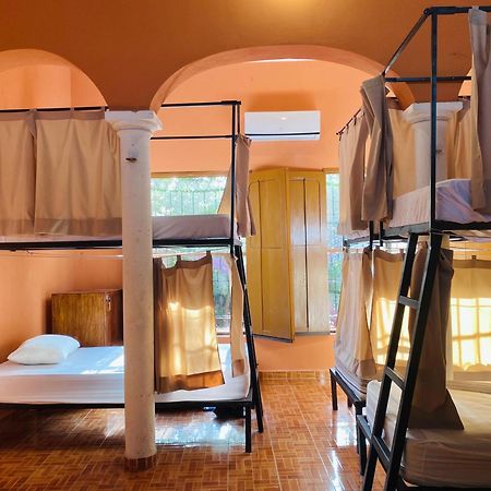 ואיאדוליד Alena Hostal מראה חיצוני תמונה